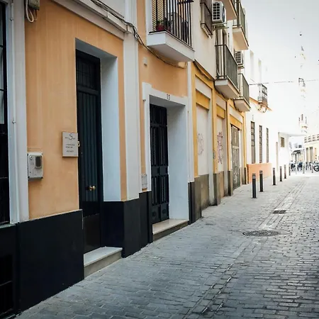 Alohamundi Puerta Osario * Seville